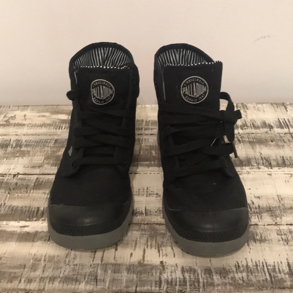 Palladium black boots